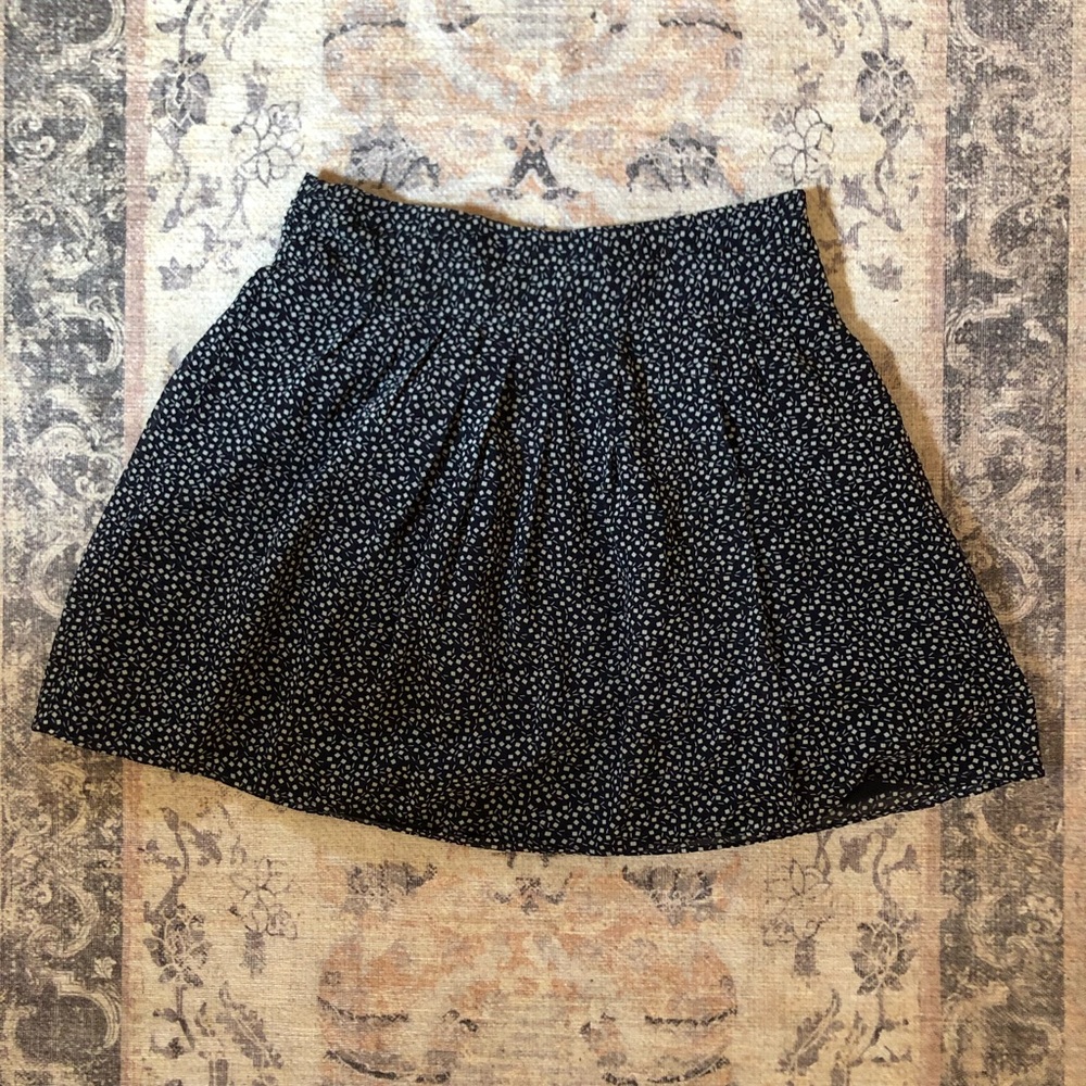 Banana Republic Navy Skirt w/ Pockets
